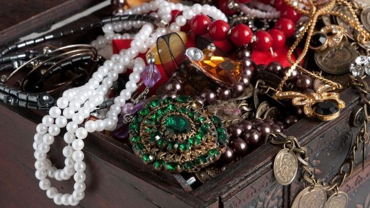 Best place to sell antique jewelry in Boynton Beach South Florida. Updated 2025